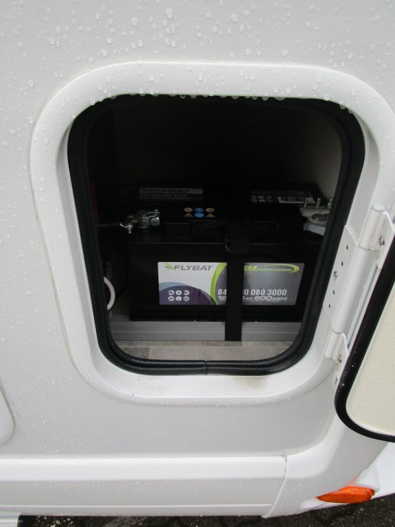 AHORN A 595 Solar Markise RV Navi Ansicht 15 für Fahrzeugdetailseite