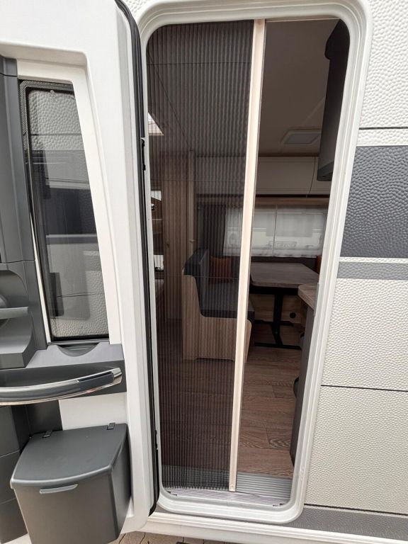 HOBBY 540 KMFe Autark ETS 1800kg SmartHome Ansicht 2 für Fahrzeugdetailseite