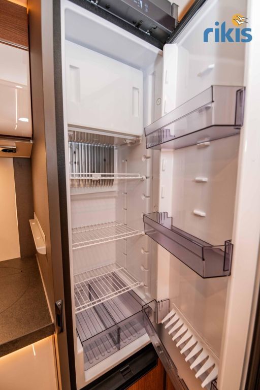CARTHAGO T 143 KB-LE comfort 4.2t TV Markise Automatik Ansicht 17 für Fahrzeugdetailseite