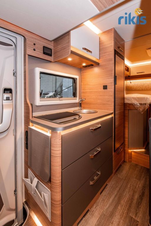 WEINSBERG 650 MEG EDITION [SPICY] 8G, RV, Markise, Ansicht 12 für Fahrzeugdetailseite