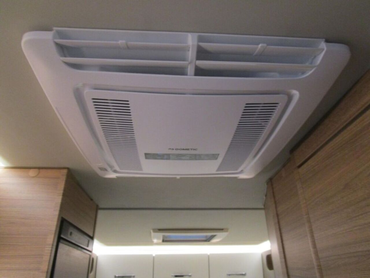 WEINSBERG 650 MEG 8G Autom. 5Pakete 2xKlima 180PS Ansicht 12 für Fahrzeugdetailseite