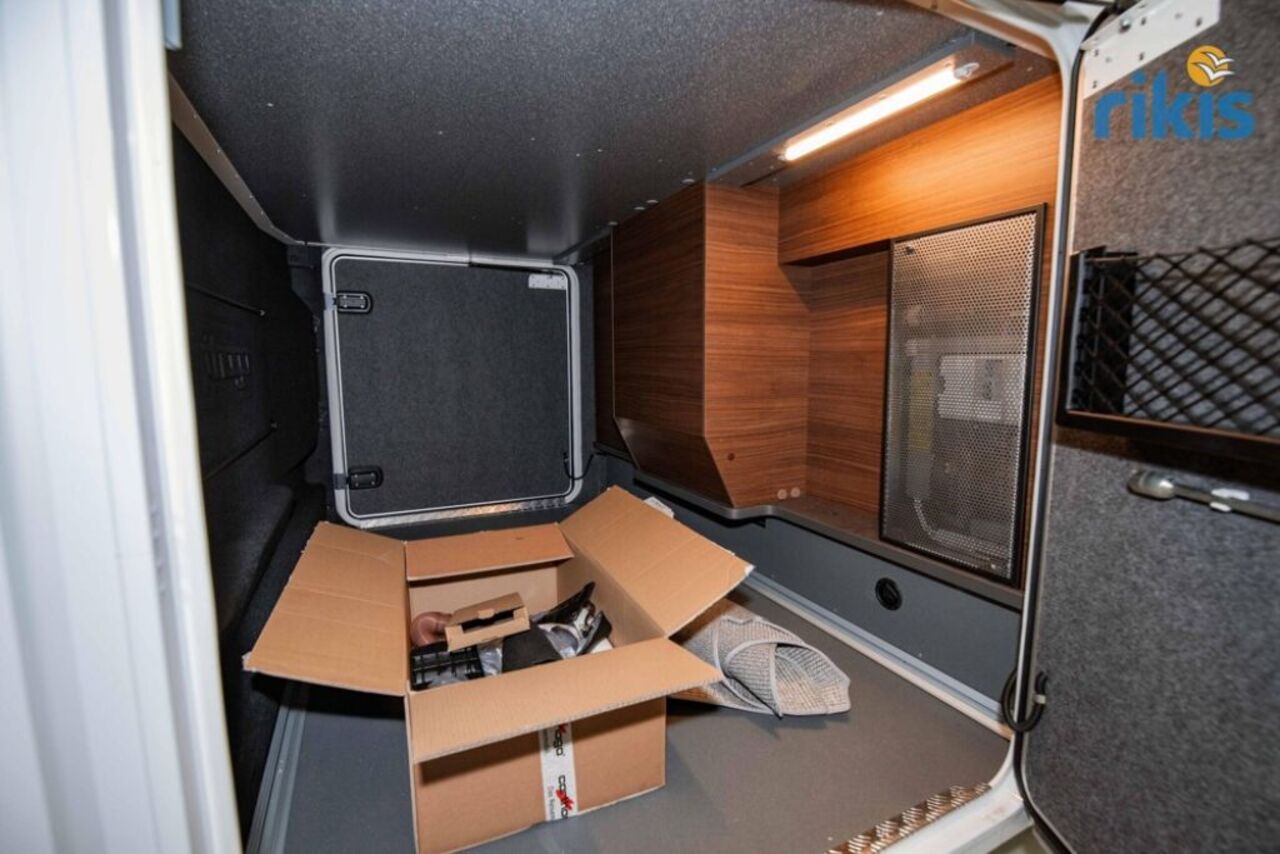 CARTHAGO T 4.9 LE Backofen Leder Truma 6E 8G Ansicht 8 für Fahrzeugdetailseite