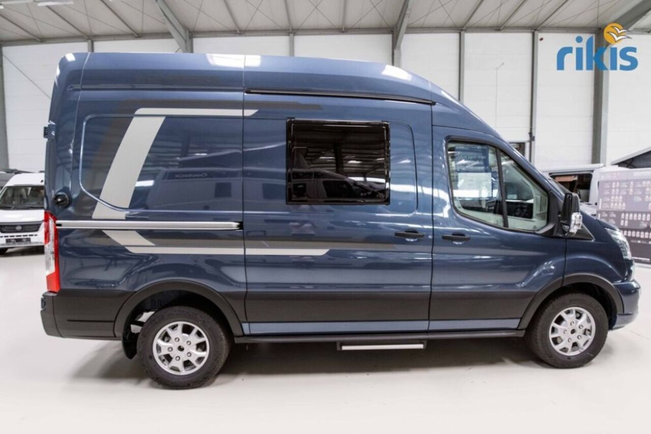 WEINSBERG 550 MQ (Ford) 4 Pakete AHK LMF Heck breit Ansicht 9 für Fahrzeugdetailseite