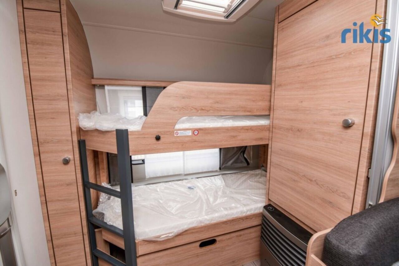 KNAUS 540 FDK Black Selection 1800kg Dusche Ansicht 18 für Fahrzeugdetailseite