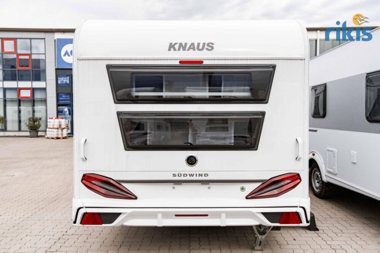 KNAUS 540 FDK Black Selection 1800kg Dusche Ansicht 6 für Fahrzeugdetailseite
