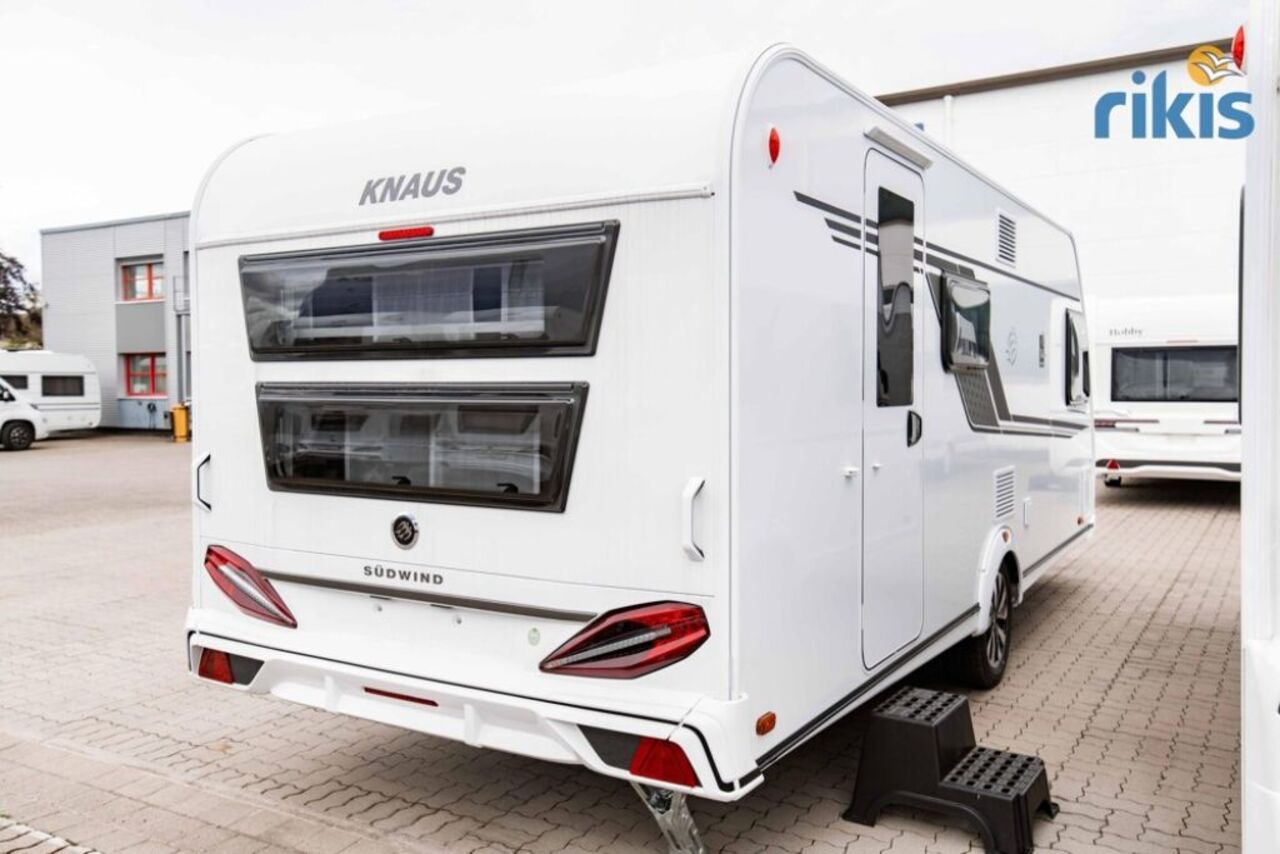 KNAUS 540 FDK Black Selection 1800kg Dusche Ansicht 7 für Fahrzeugdetailseite