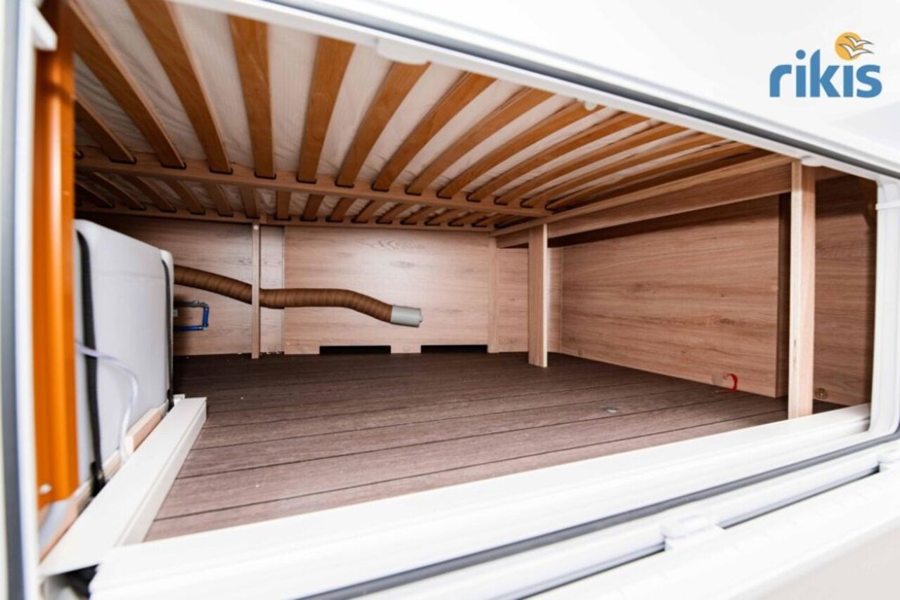 KNAUS 540 FDK Black Selection 1800kg Dusche Ansicht 8 für Fahrzeugdetailseite