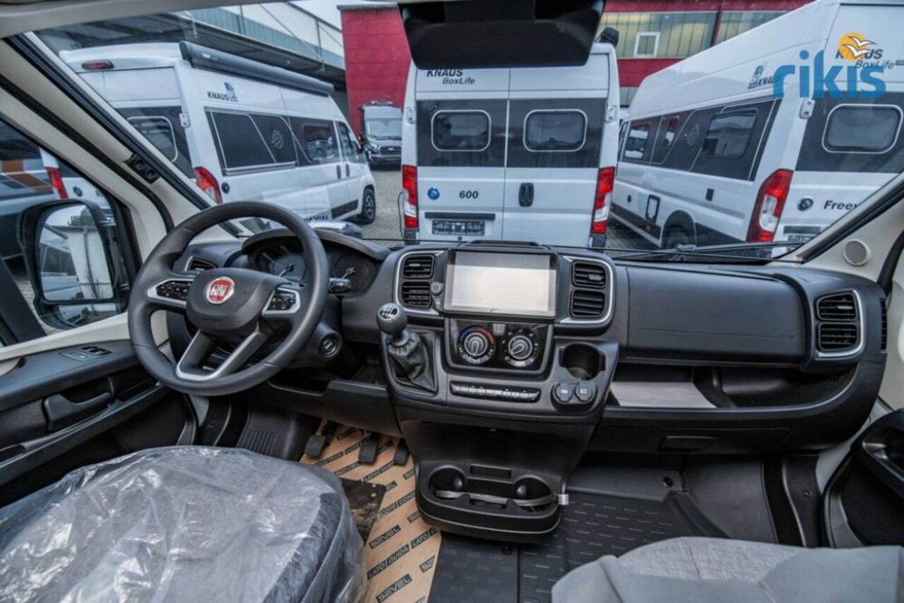 KNAUS 600 STREET Markise AHK Navi/RFK Rahmenf. Ansicht 11 für Fahrzeugdetailseite