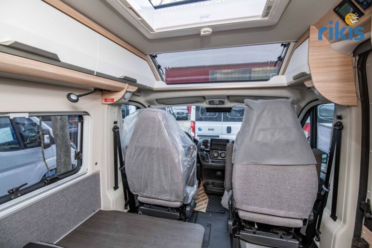 KNAUS 600 STREET Markise AHK Navi/RFK Rahmenf. Ansicht 17 für Fahrzeugdetailseite