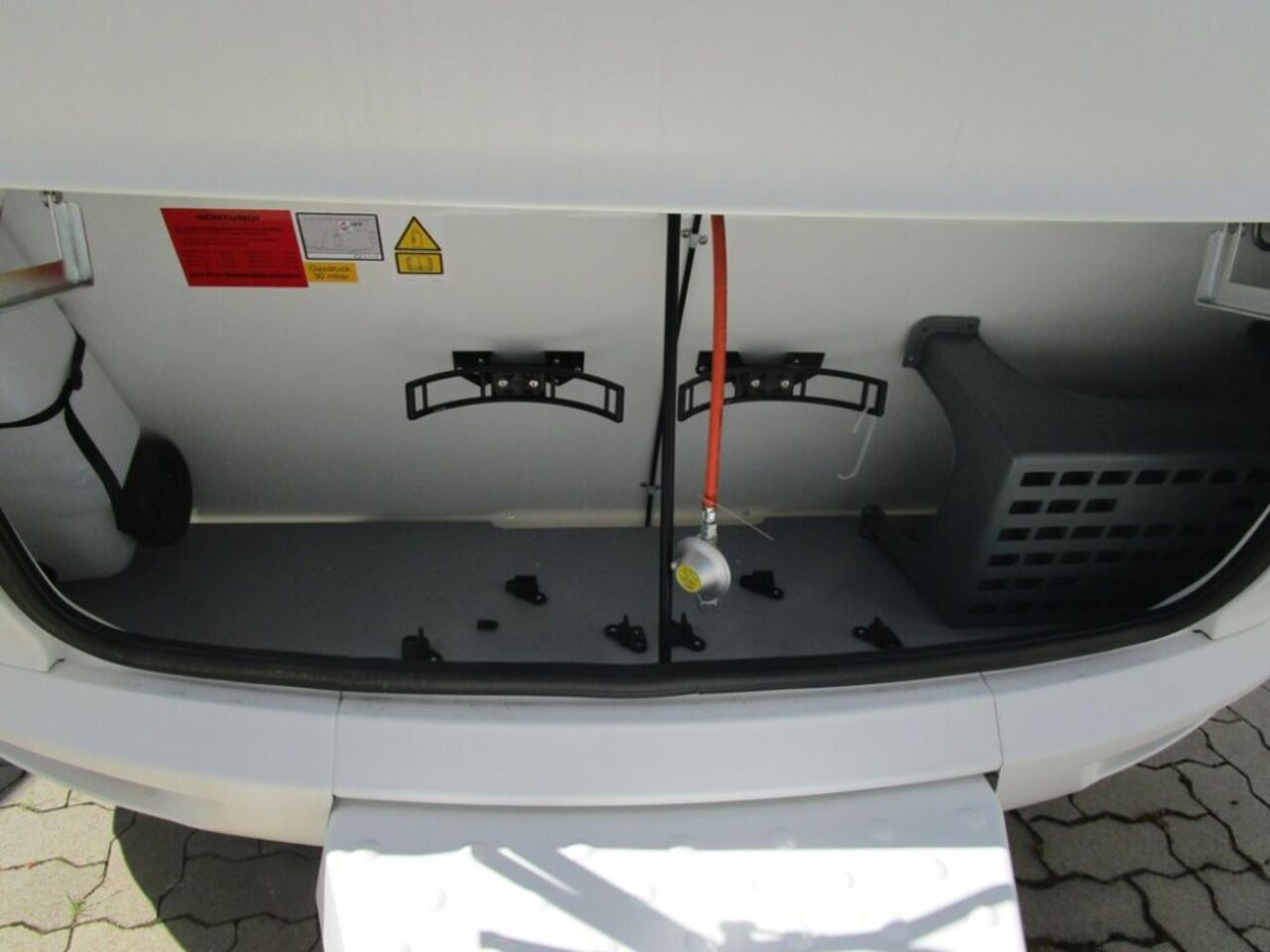 HOBBY 490 KMF 1800kg, Ansicht 7 für Fahrzeugdetailseite
