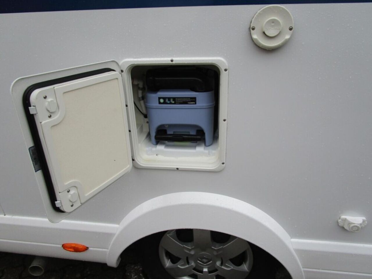AHORN A 595 Solar Markise RV Navi Ansicht 20 für Fahrzeugdetailseite