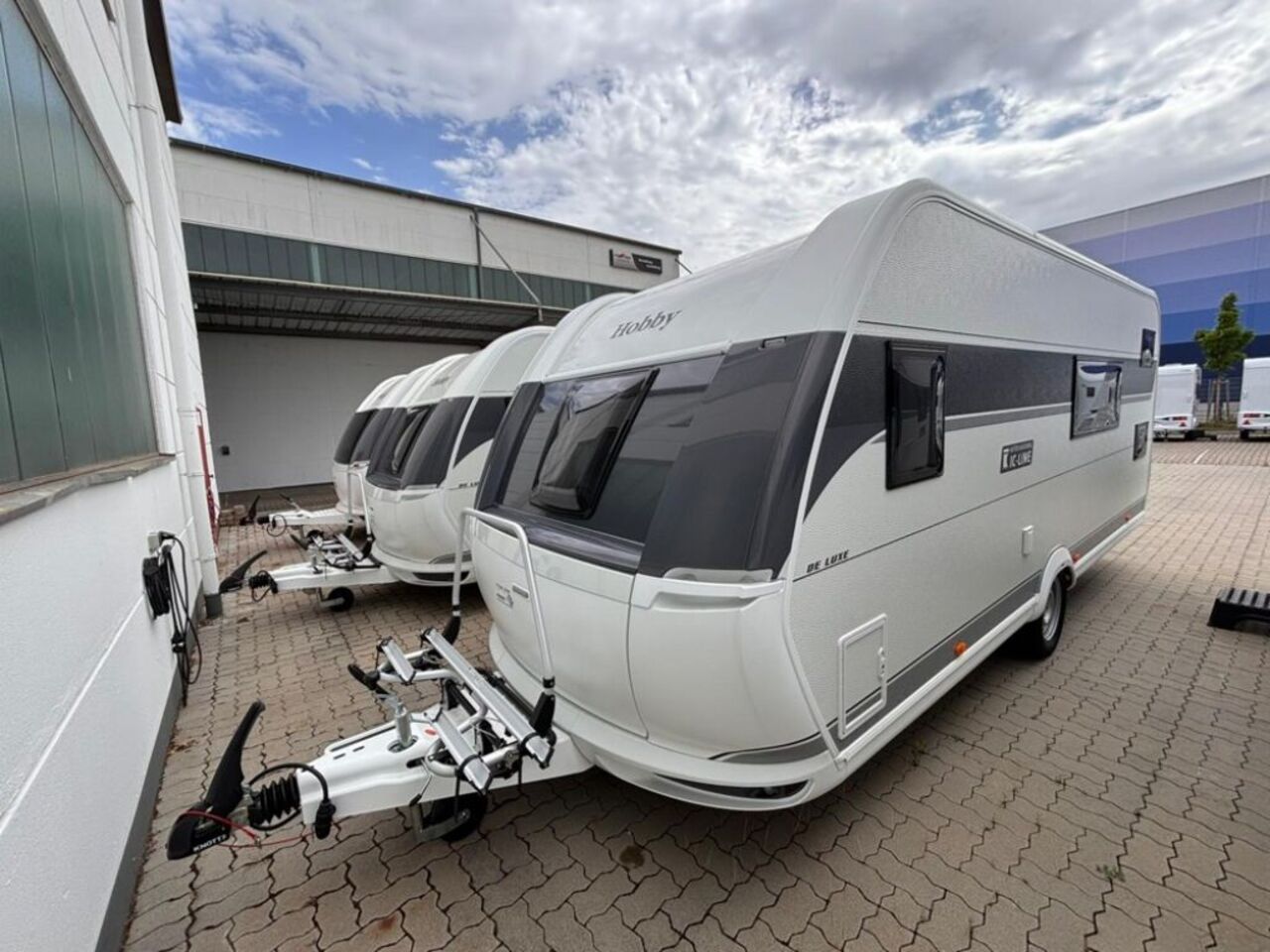 HOBBY 540 KMFe Autark ETS 1800kg SmartHome Ansicht 1 für Fahrzeugdetailseite