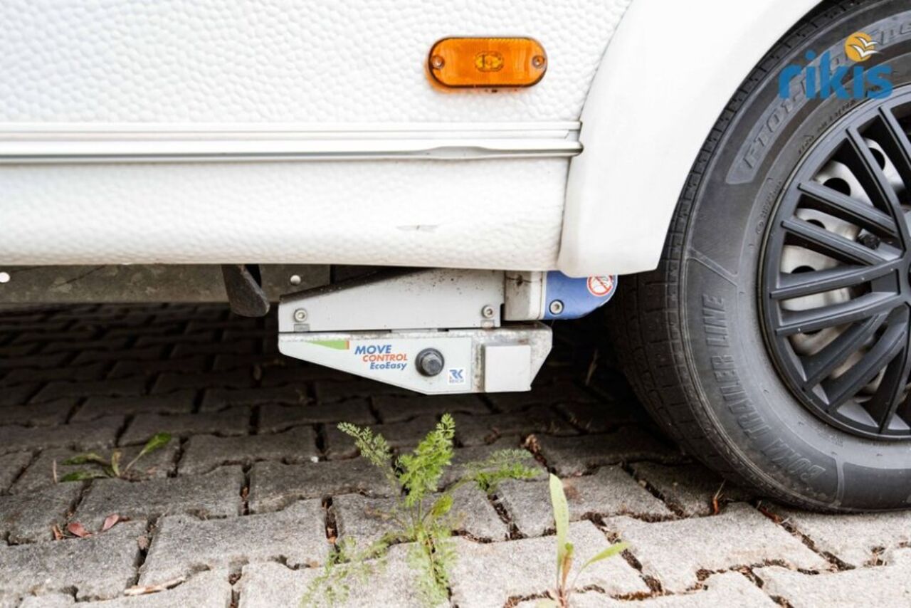 KNAUS 750 UFK Mover TV Klima bis 7Schlafplätz Ansicht 7 für Fahrzeugdetailseite