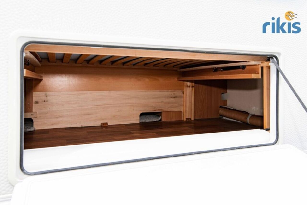 KNAUS 750 UFK Mover TV Klima bis 7Schlafplätz Ansicht 8 für Fahrzeugdetailseite