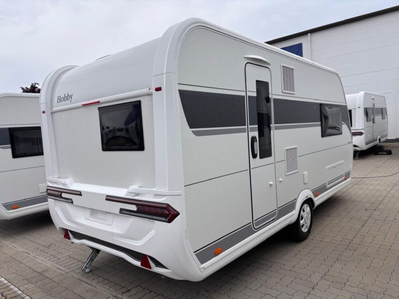 HOBBY 460 SL 1500kg, Abverkauf Ansicht 2 für Fahrzeugdetailseite