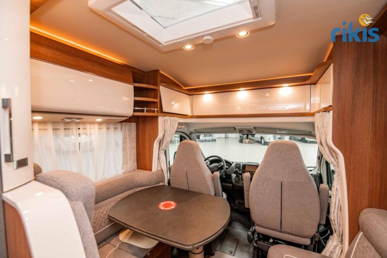 CARTHAGO T 143 KB-LE comfort 4.2t TV Markise Automatik Ansicht 21 für Fahrzeugdetailseite