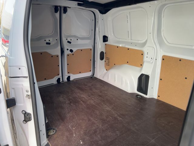 PEUGEOT Expert 2.0 BlueHDi 145 L2 S&S EAT8 Ansicht 11 für Fahrzeugdetailseite