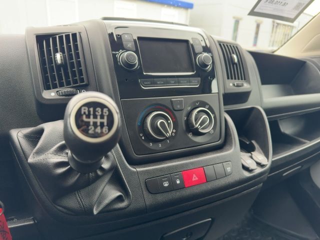 PEUGEOT Boxer HDi 330 L1H1 S&S Premium Ansicht 9 für Fahrzeugdetailseite