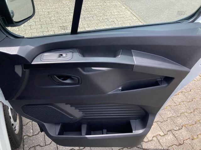 RENAULT Trafic Lkw Komfort L1H1 3,0t Blue dCi 130 *AHK* Ansicht 17 für Fahrzeugdetailseite